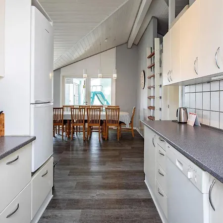 12 Person In Vestervig-by Traum * Vestervig