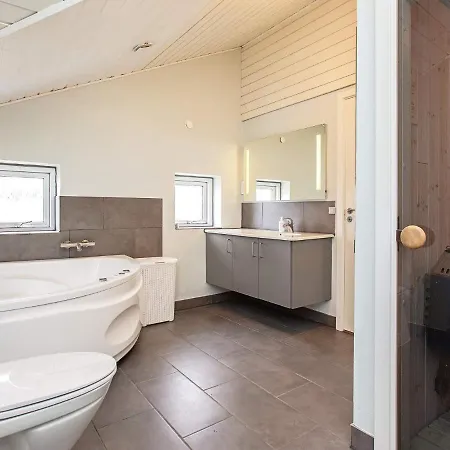 12 Person In Holiday home